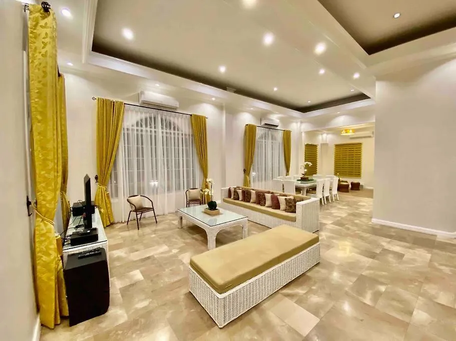 Big & Elegant W/Nice Location Nr Sm &Ateneo Matina Davao 0*,